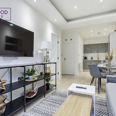 1 Bed 1 Bath Town Center Apartments For Corporates & Contractors, Wifi, Netflix And Parking On Selected Units By Redwood Stays Олдершот Екстер'єр фото