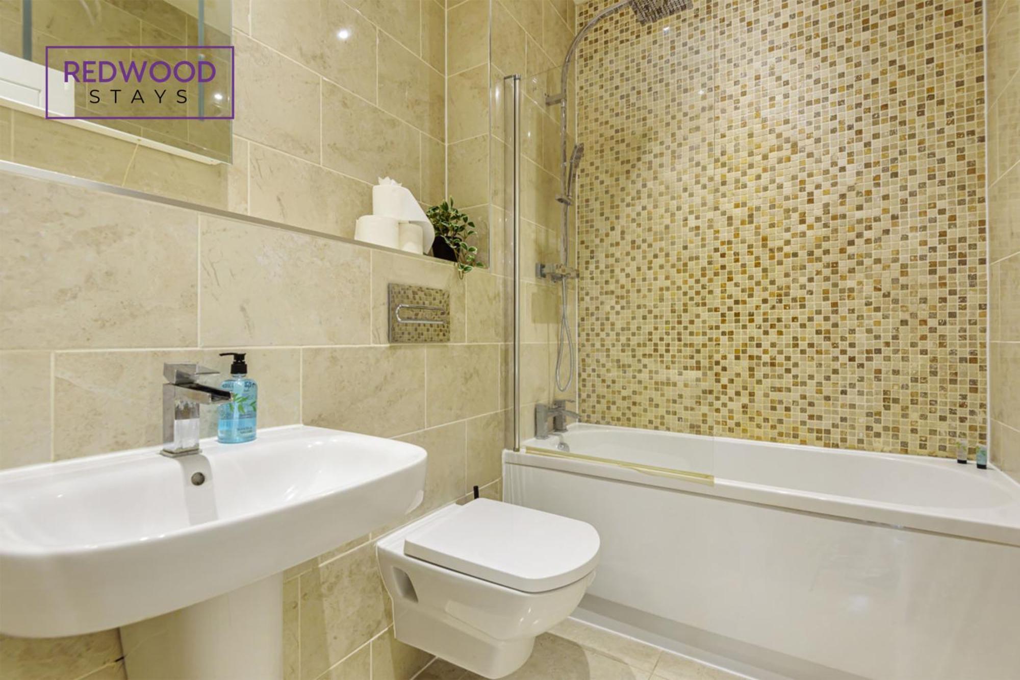 1 Bed 1 Bath Town Center Apartments For Corporates & Contractors, Wifi, Netflix And Parking On Selected Units By Redwood Stays Олдершот Екстер'єр фото