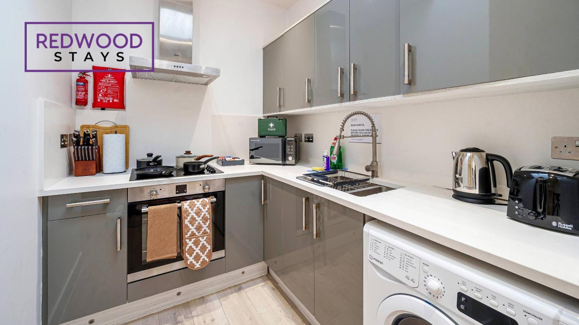 1 Bed 1 Bath Town Center Apartments For Corporates & Contractors, Wifi, Netflix And Parking On Selected Units By Redwood Stays Олдершот Екстер'єр фото